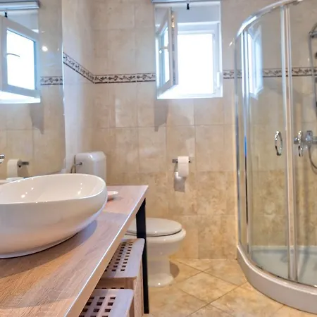 Apartment Apartman Kuje Liznjan